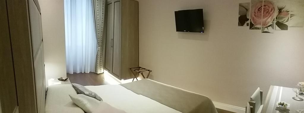 Hôtel Domus Clara à Rome Extérieur photo
