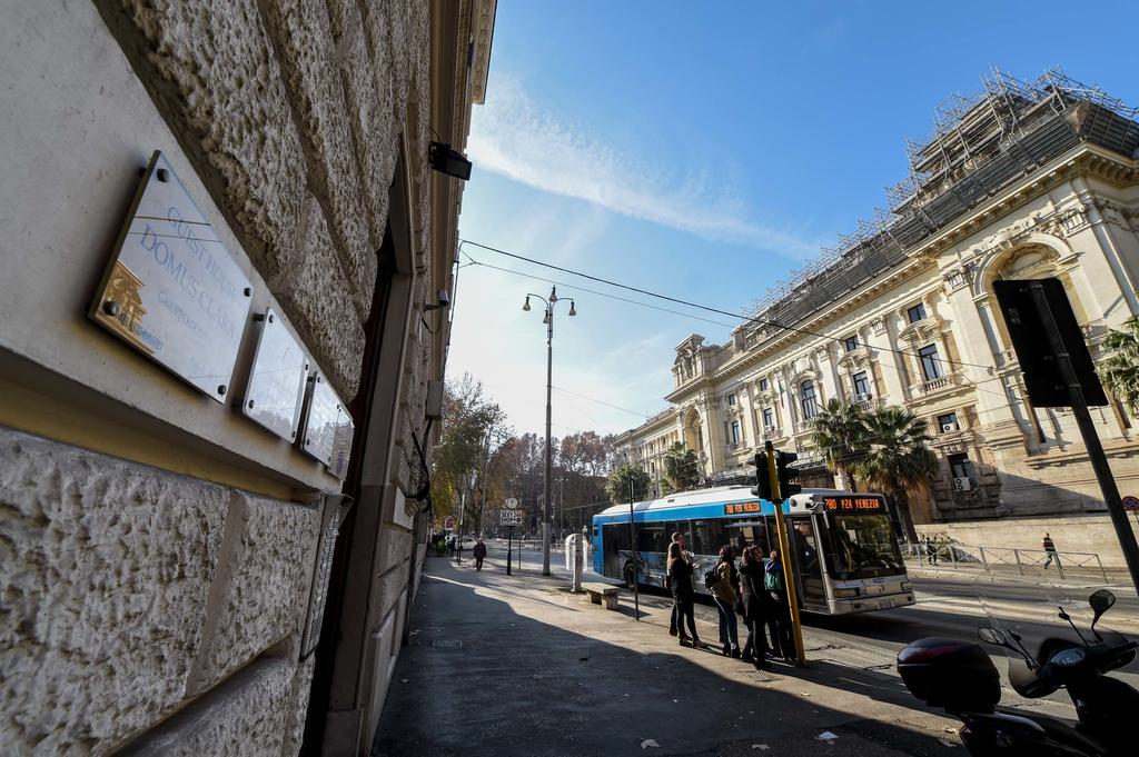 Hôtel Domus Clara à Rome Extérieur photo
