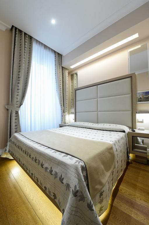Hôtel Domus Clara à Rome Extérieur photo