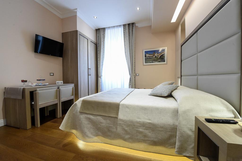 Hôtel Domus Clara à Rome Extérieur photo